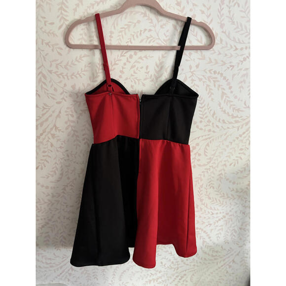 Official DC HARLEY QUINN Halloween Costume Dress! sz SM - Picture 4 of 6